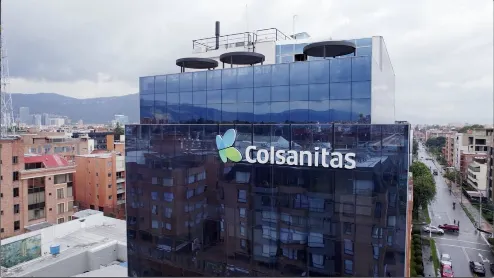 Sede principal de Colsanitas en Bogotá, líder en servicios de salud